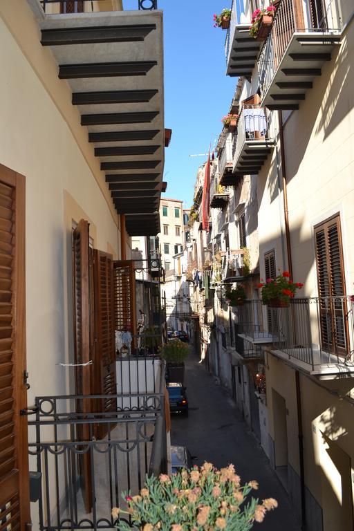 Ferienwohnung Casetta In Centro Guascone Palermo Exterior foto